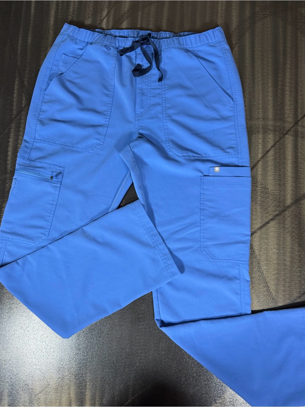 FIGS Men’s Cairo Cargo Scrub Pants Medium Ceil Blue Zip Fly Tech Collection.